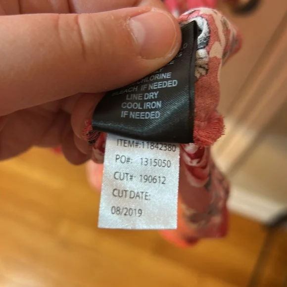 torrid Babydoll Challis Surplice pink Floral Top size 2X - Picture 8 of 9